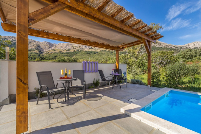 Apartmani Adriatic- Ba&scaron;ka, otok Krk, Apartments Adriatic with pool, Draga Ba&scaron;ćanska, Krk Island, Croatia Ba&scaron;ka - otok Krk